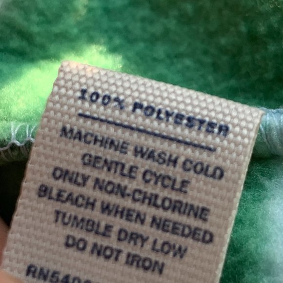 Old Navy Fleece Hat - Youth L/XL: FREE IN A BUNDLE OF 3 (or more) ITEMS! - Picture 10 of 11